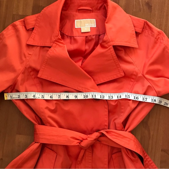 MICHAEL KORS | Coral Double Breasted Trench Rain Coat w/ Tie Belt Size Medium - Picture 10 of 13